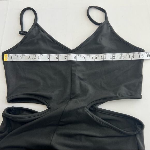 New SHEIN Cut Out Waist Flare Leg Cami Jumpsuit Black Womens SIZE Medium PETITE - Picture 6 of 11